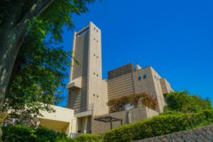 横浜市戸塚斎場（火葬場）と青空
