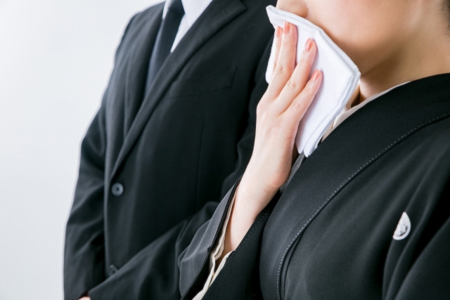 お葬式に参加する親族